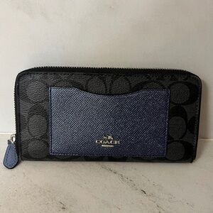 Large Coach Wallet